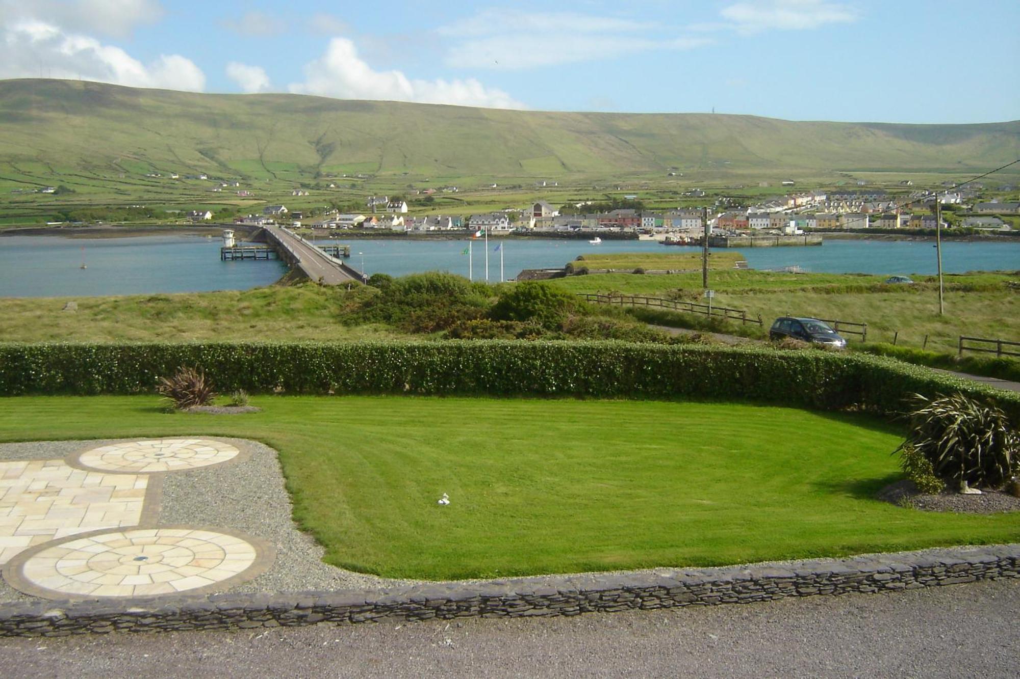 Carraig Liath House Bed & Breakfast Clynacartan Exterior photo