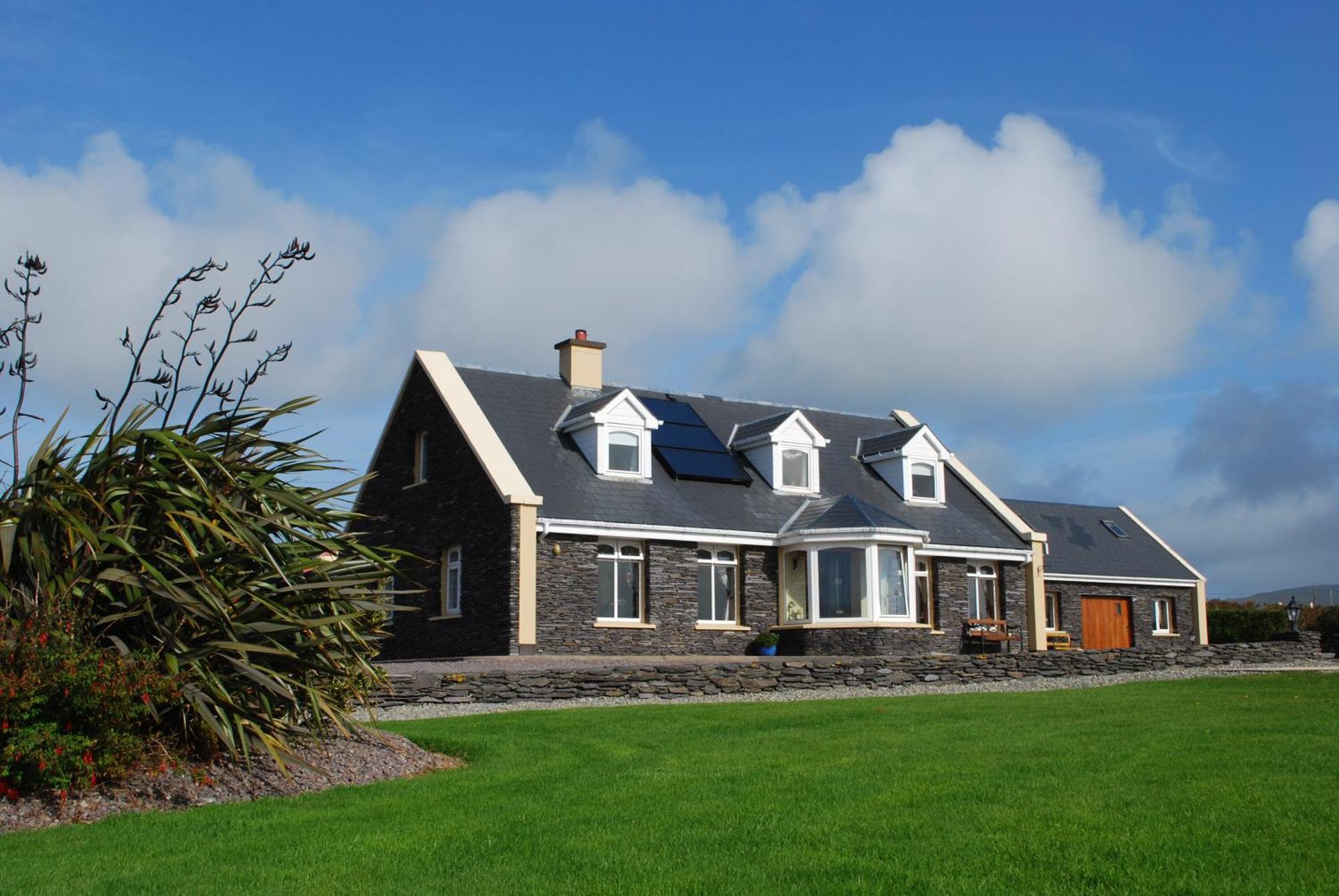 Carraig Liath House Bed & Breakfast Clynacartan Exterior photo